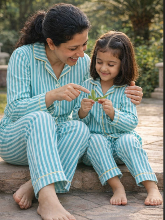 Turquoise stripes mom twinning pajama sets
