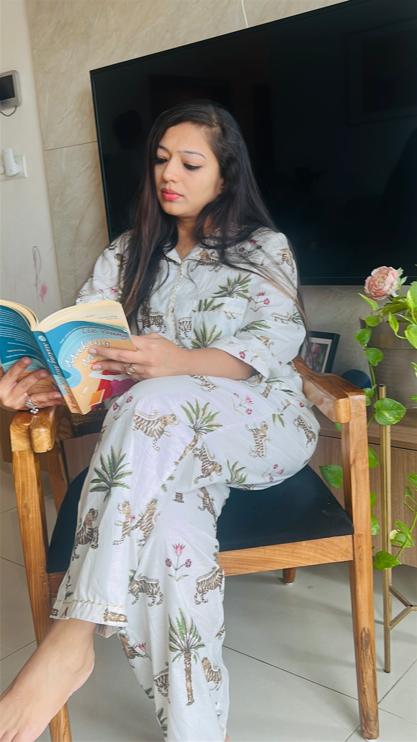 White Jungle daughter/son twinning sets