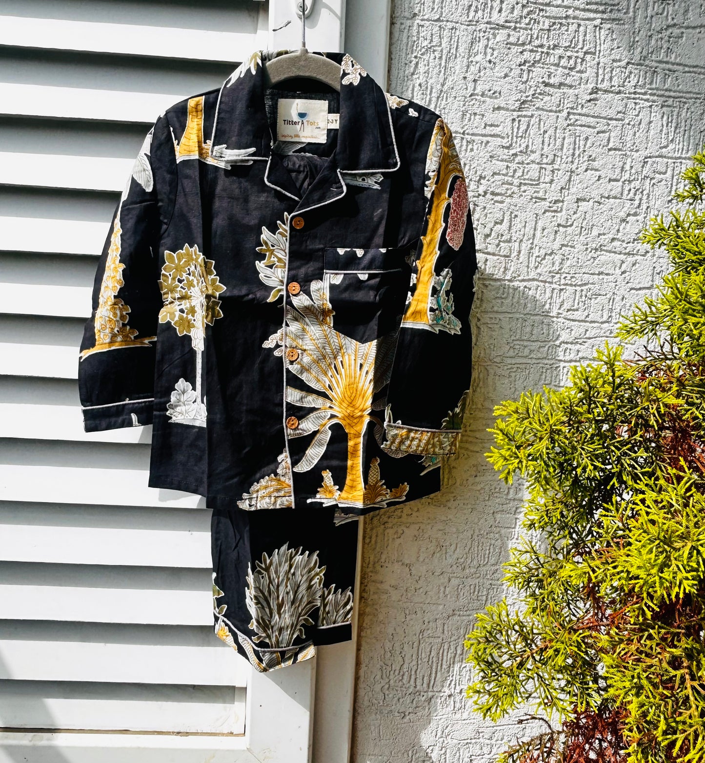 Handcrafted Black Jungle Palm Tree Night Suits