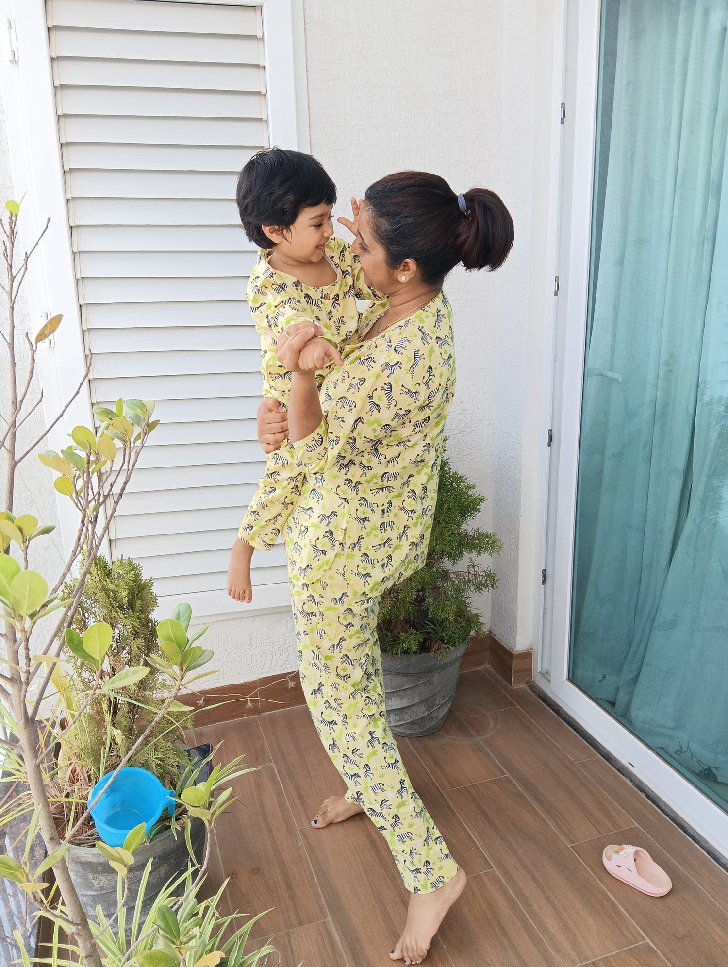 Yellow zebra mom daughter/son twinning sets